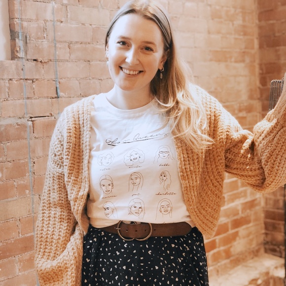 Female Founders in Beauty Luxury Graphic Tee - Inclusive sizing: XS - XXXL - Picture 6 of 6